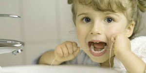 Kids Teeth Flossing: 5 Top Parents Questions